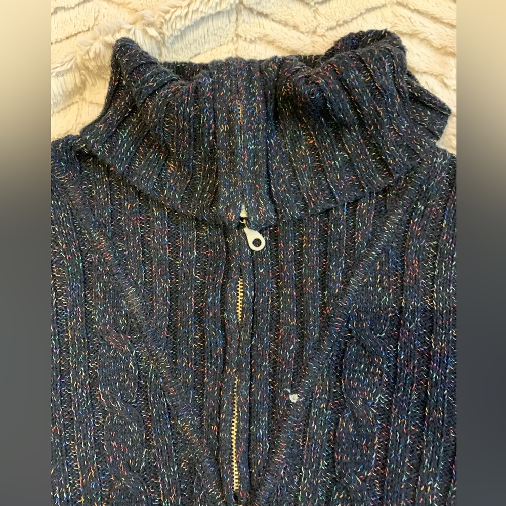 Liz Claiborne villager- soft, lightweight, cozy comfortable soft black